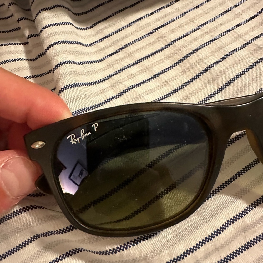 Polarized Ray Bans - Picture 2 of 7